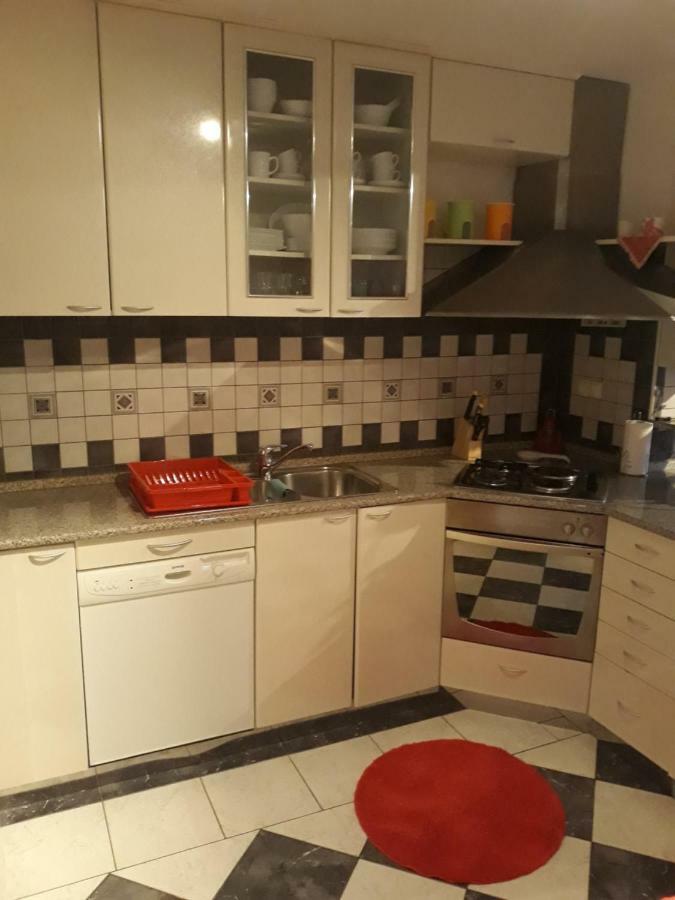 Appartamento Apartman Petra Palit Esterno foto